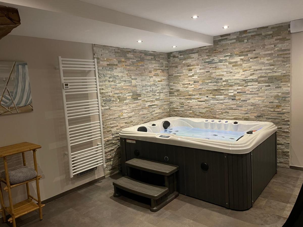 Chambres D Hotes Avec Piscine Et Spa La Foliere Saumur Villebernier エクステリア 写真