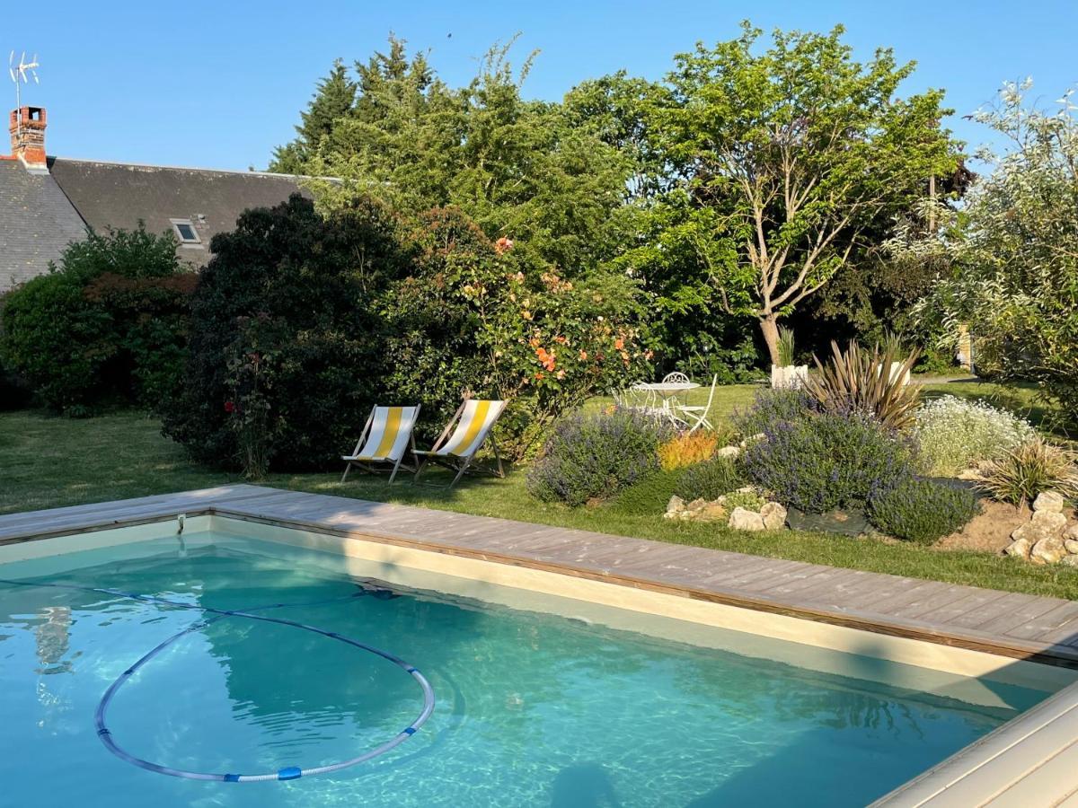 Chambres D Hotes Avec Piscine Et Spa La Foliere Saumur Villebernier エクステリア 写真