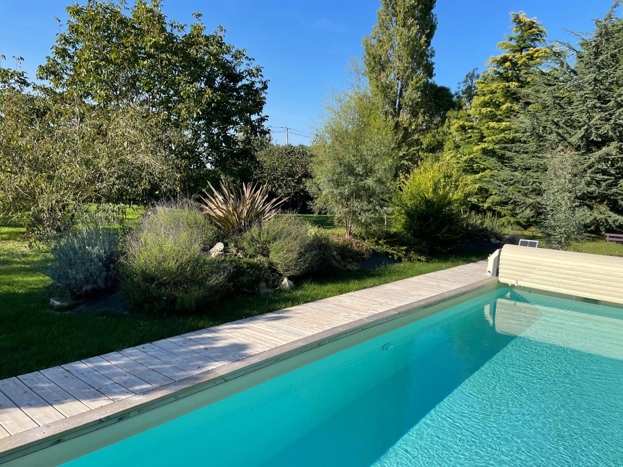 Chambres D Hotes Avec Piscine Et Spa La Foliere Saumur Villebernier エクステリア 写真